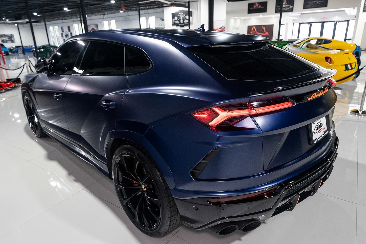 2021 Lamborghini Urus Blu Astraeus Matt paint, Arancio Atlas calipers, Marrone Elpis leather/Alcantara interior AND MORE!! Fort Lauderdale FL