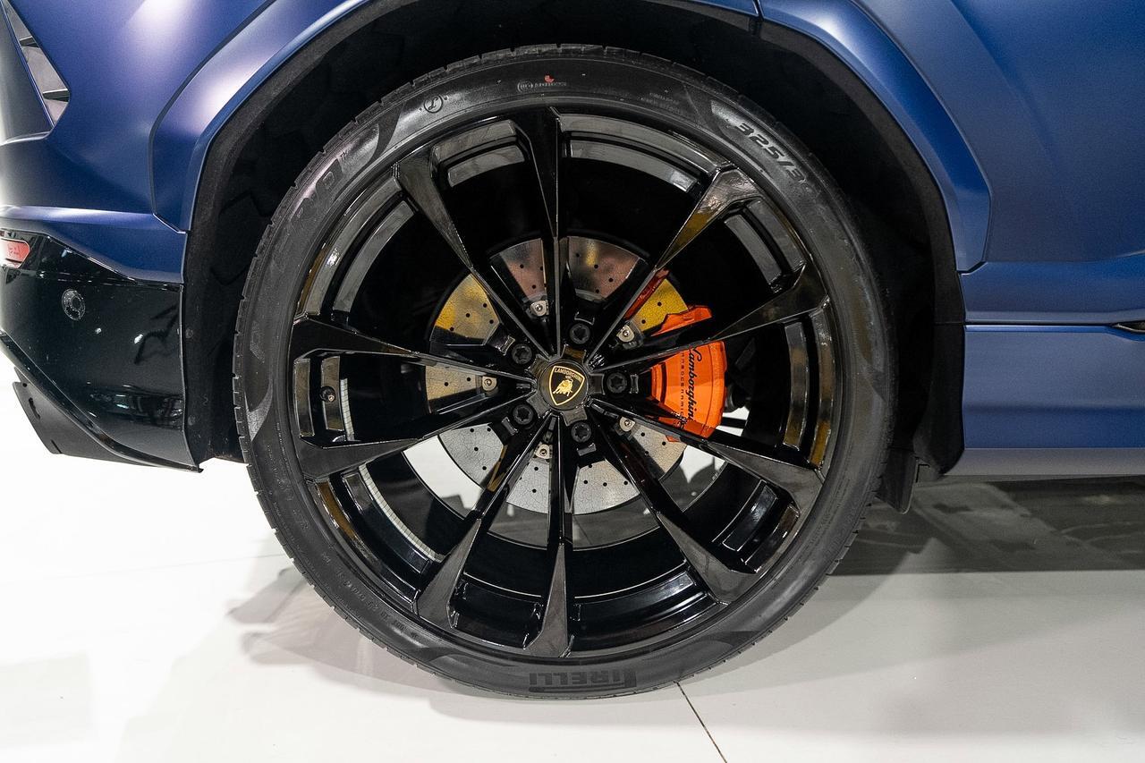 2021 Lamborghini Urus Blu Astraeus Matt paint, Arancio Atlas calipers, Marrone Elpis leather/Alcantara interior AND MORE!! Fort Lauderdale FL