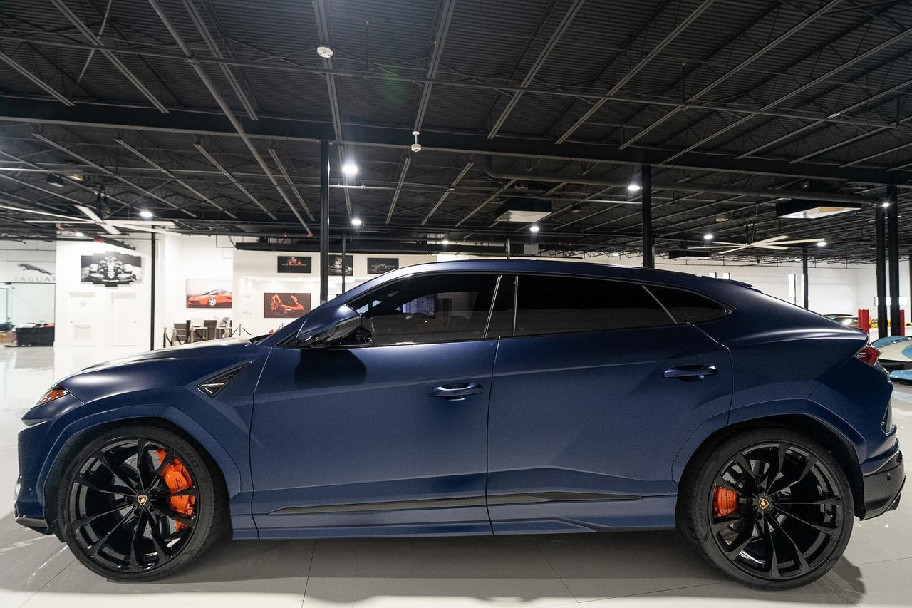2021 Lamborghini Urus Blu Astraeus Matt paint, Arancio Atlas calipers, Marrone Elpis leather/Alcantara interior AND MORE!! Fort Lauderdale FL