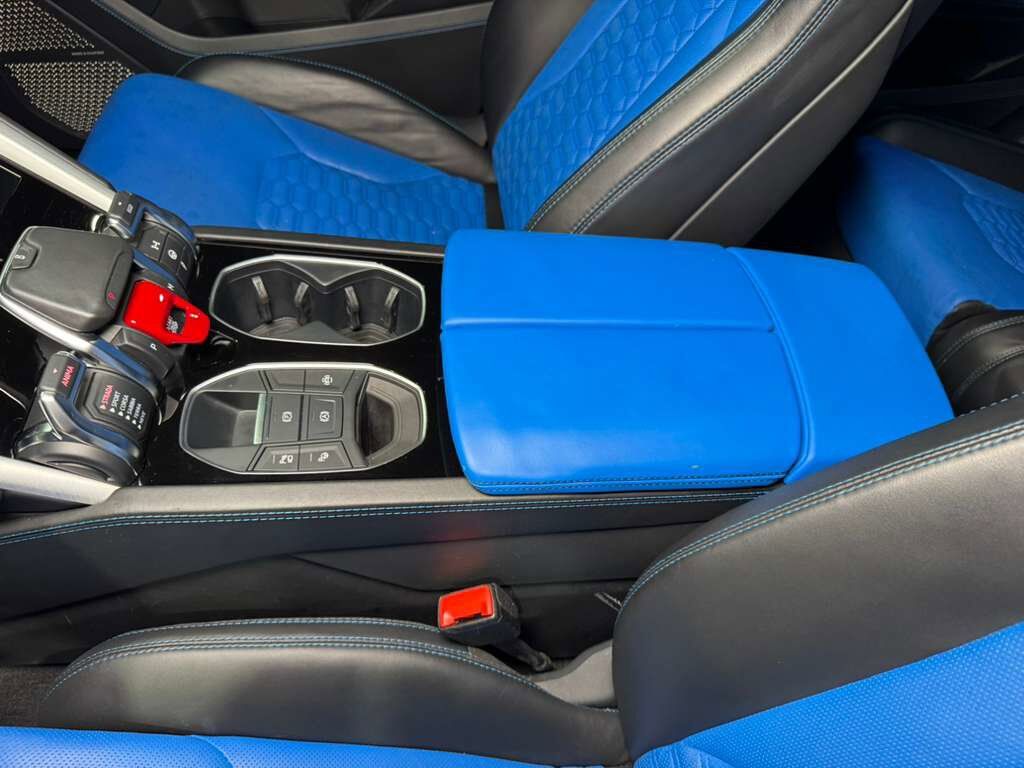 2021 Lamborghini Urus Blu Eleos Matt paint, Ad Personam options, panoramic roof, Bang & Olufsen audio AND MUCH MORE!! Fort Lauderdale FL