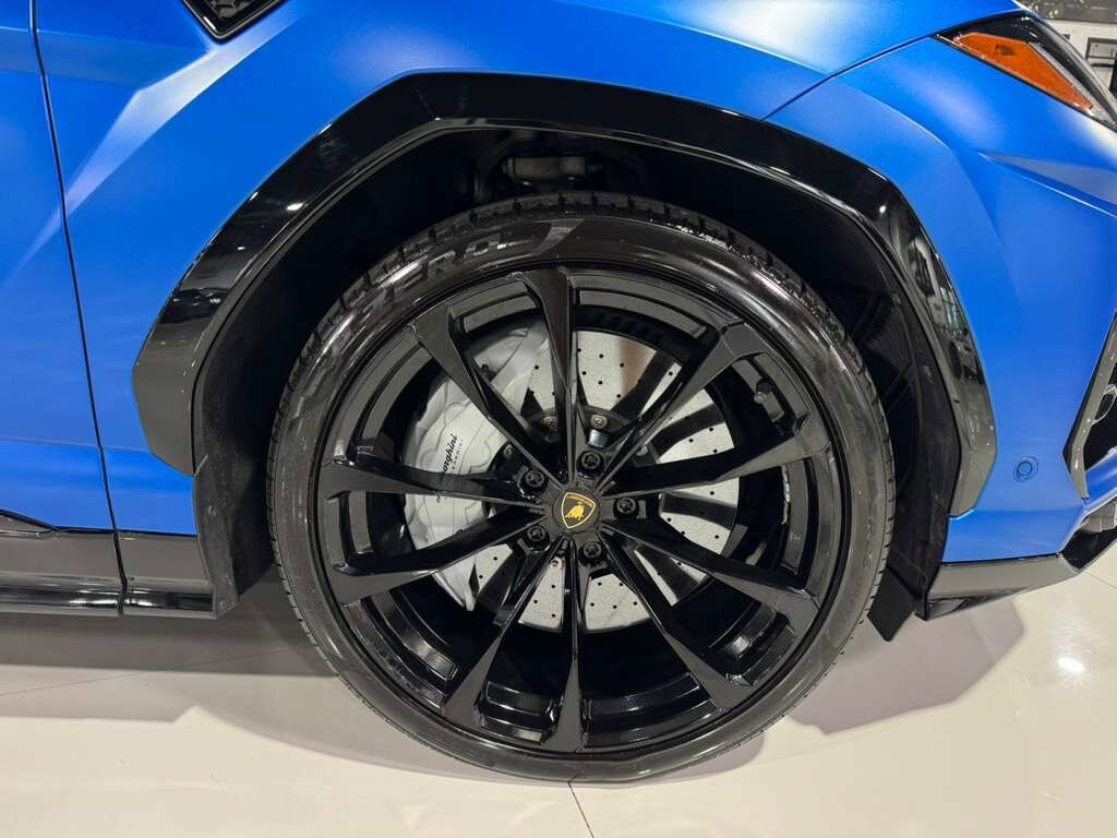 2021 Lamborghini Urus Blu Eleos Matt paint, Ad Personam options, panoramic roof, Bang & Olufsen audio AND MUCH MORE!! Fort Lauderdale FL