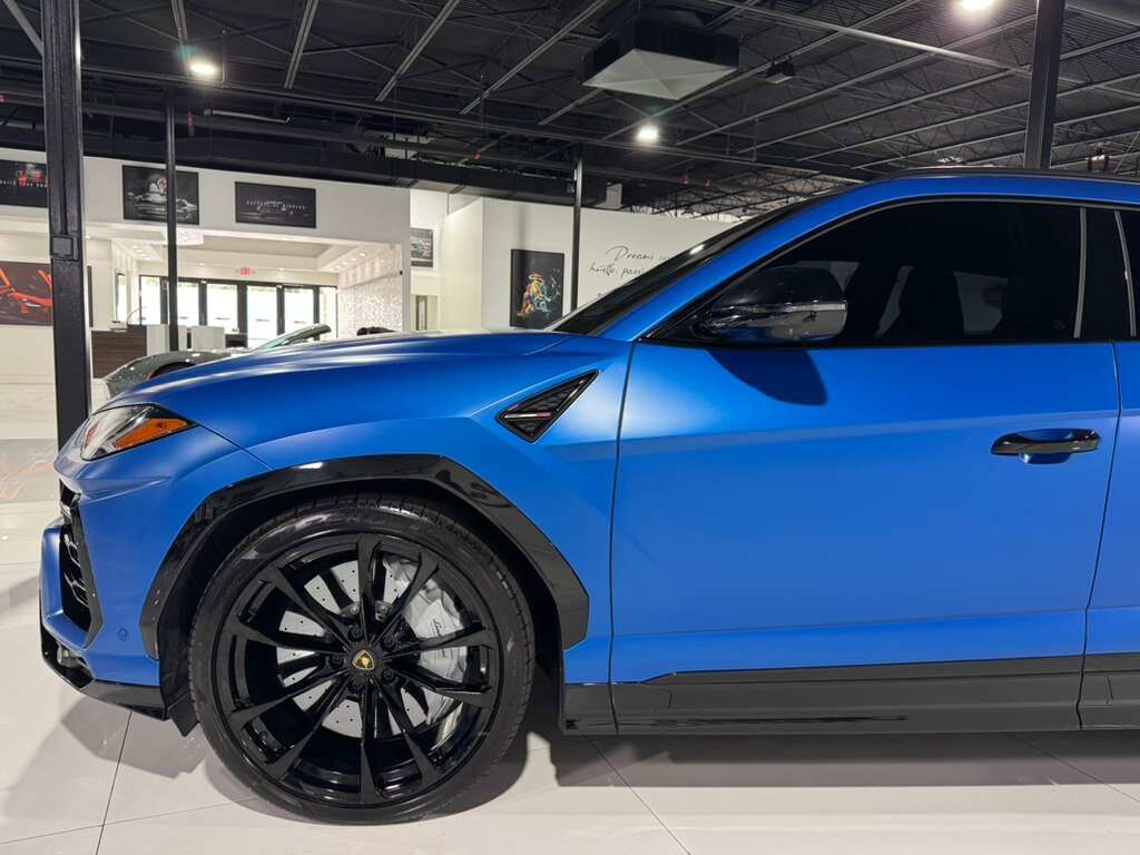 2021 Lamborghini Urus Blu Eleos Matt paint, Ad Personam options, panoramic roof, Bang & Olufsen audio AND MUCH MORE!! Fort Lauderdale FL