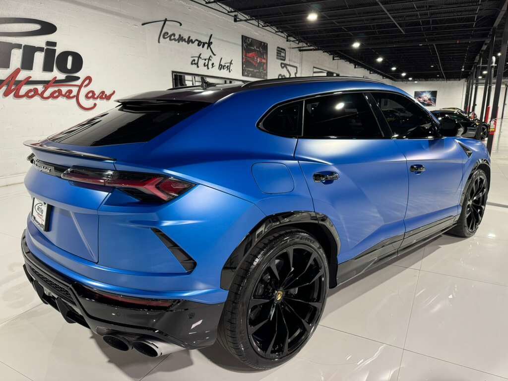 2021 Lamborghini Urus Blu Eleos Matt paint, Ad Personam options, panoramic roof, Bang & Olufsen audio AND MUCH MORE!! Fort Lauderdale FL