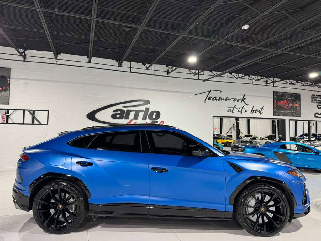 2021 Lamborghini Urus Blu Eleos Matt paint, Ad Personam options, panoramic roof, Bang & Olufsen audio AND MUCH MORE!! Fort Lauderdale FL