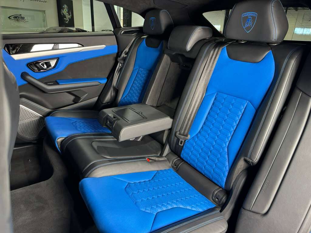 2021 Lamborghini Urus Blu Eleos Matt paint, Ad Personam options, panoramic roof, Bang & Olufsen audio AND MUCH MORE!! Fort Lauderdale FL