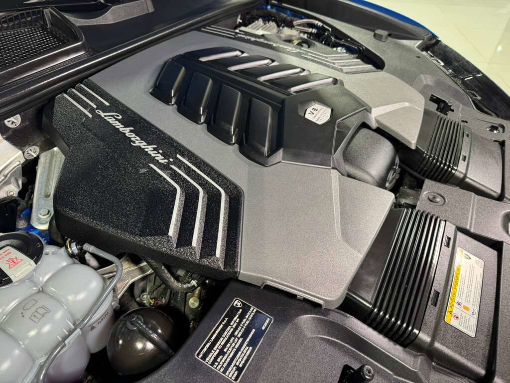 2021 Lamborghini Urus Blu Eleos Matt paint, Ad Personam options, panoramic roof, Bang & Olufsen audio AND MUCH MORE!! Fort Lauderdale FL