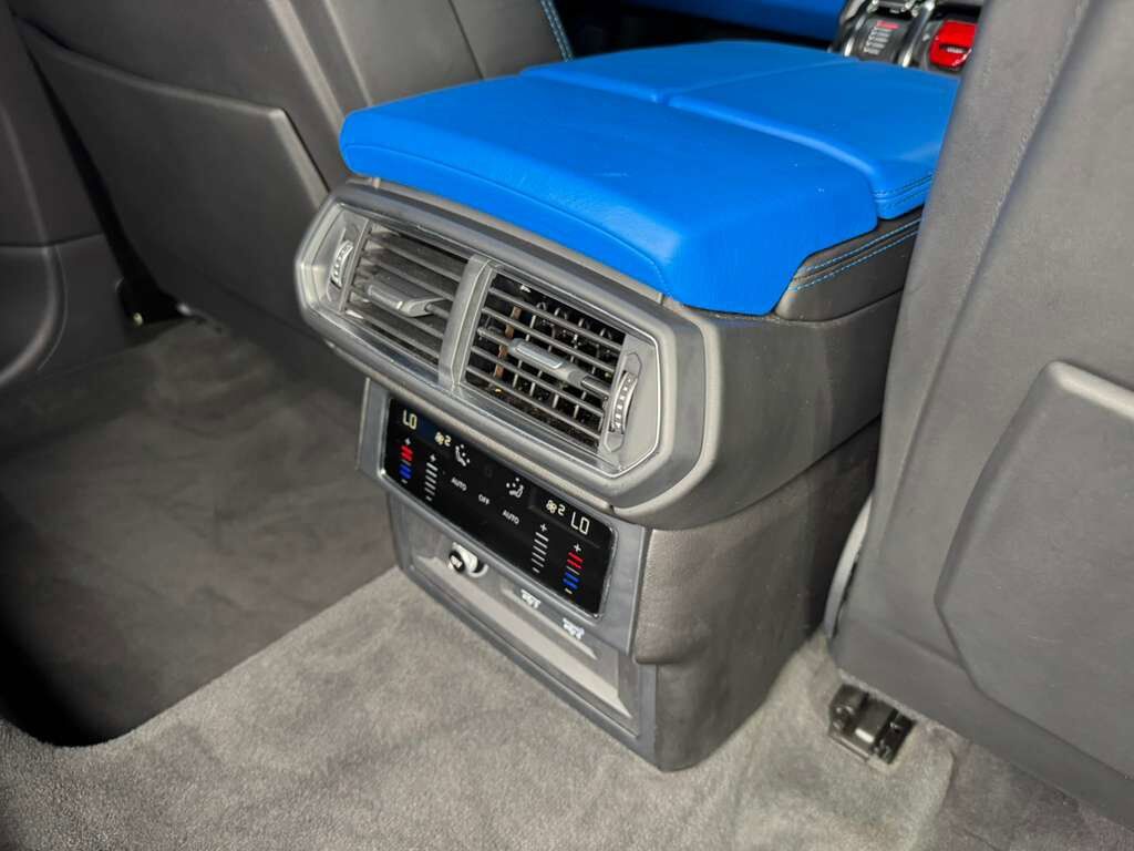 2021 Lamborghini Urus Blu Eleos Matt paint, Ad Personam options, panoramic roof, Bang & Olufsen audio AND MUCH MORE!! Fort Lauderdale FL