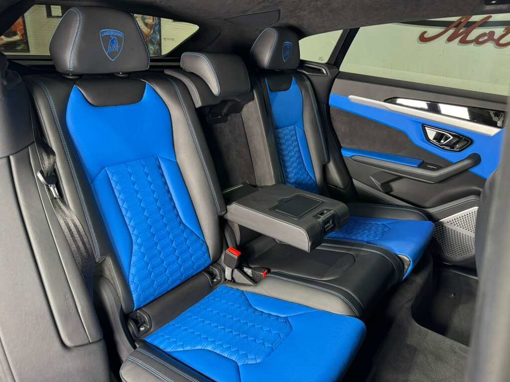 2021 Lamborghini Urus Blu Eleos Matt paint, Ad Personam options, panoramic roof, Bang & Olufsen audio AND MUCH MORE!! Fort Lauderdale FL