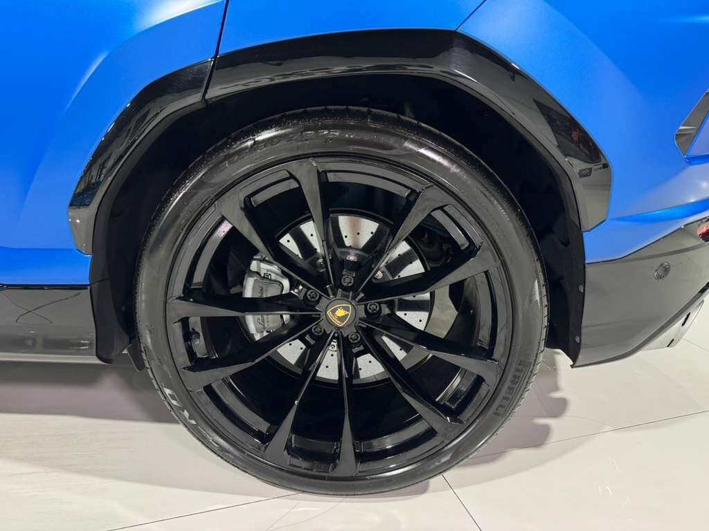 2021 Lamborghini Urus Blu Eleos Matt paint, Ad Personam options, panoramic roof, Bang & Olufsen audio AND MUCH MORE!! Fort Lauderdale FL