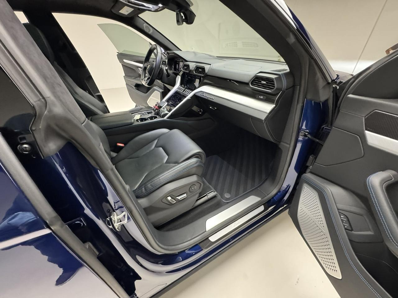 2021 Lamborghini Urus Only 9k Miles Blue Astraeus Metallic Scottsdale AZ
