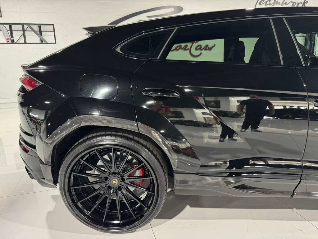 2021 Lamborghini Urus WIDE BODY KIT!! Nero Helene paint, pano roof, Bang & Olufsen audio system AND MUCH MORE!! Fort Lauderdale FL