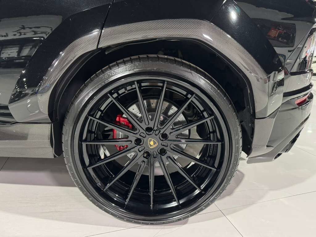 2021 Lamborghini Urus WIDE BODY KIT!! Nero Helene paint, pano roof, Bang & Olufsen audio system AND MUCH MORE!! Fort Lauderdale FL