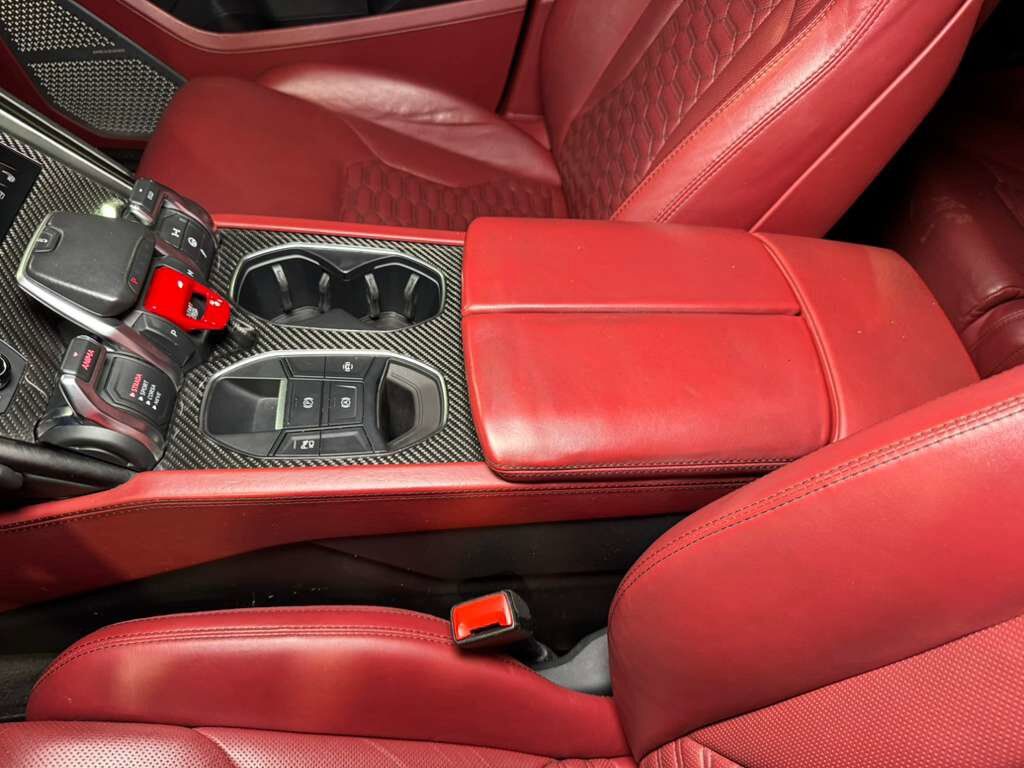 2021 Lamborghini Urus panoramic roof, Bang & Olufsen audio system, interior carbon trim AND MUCH MORE!! Fort Lauderdale FL