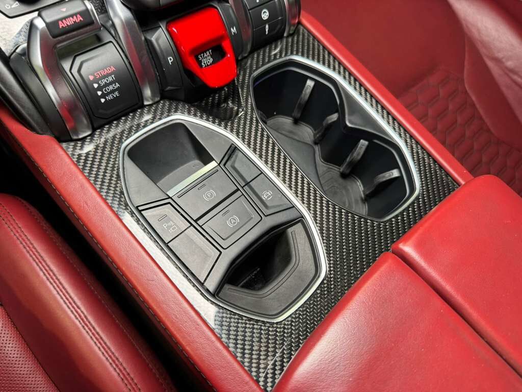 2021 Lamborghini Urus panoramic roof, Bang & Olufsen audio system, interior carbon trim AND MUCH MORE!! Fort Lauderdale FL