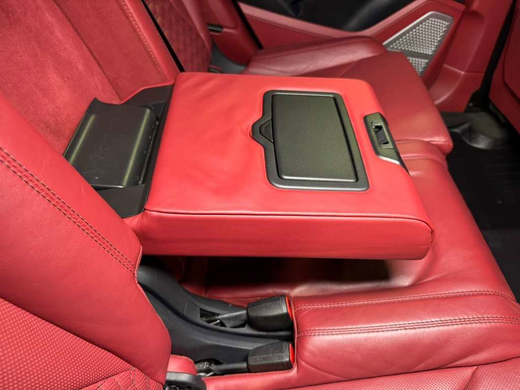 2021 Lamborghini Urus panoramic roof, Bang & Olufsen audio system, interior carbon trim AND MUCH MORE!! Fort Lauderdale FL