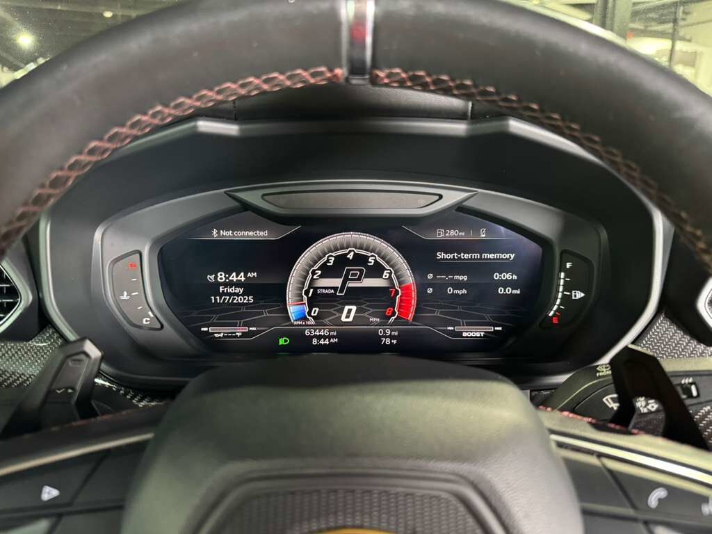 2021 Lamborghini Urus panoramic roof, Bang & Olufsen audio system, interior carbon trim AND MUCH MORE!! Fort Lauderdale FL