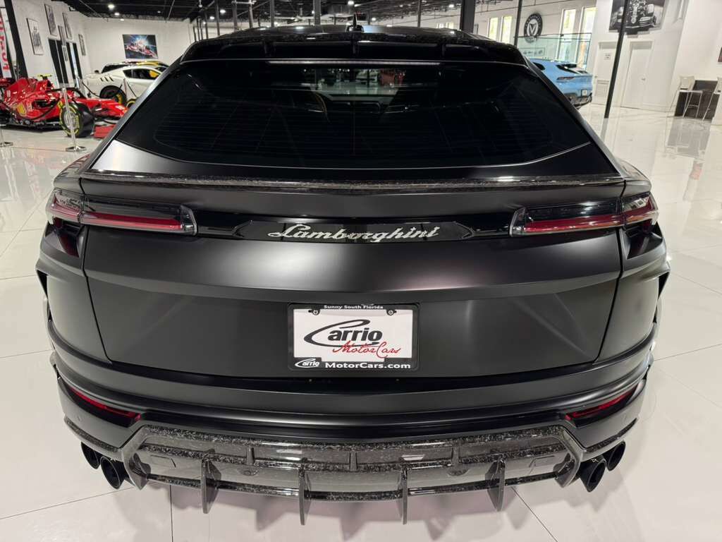 2021 Lamborghini Urus wide body kit, Nero Noctis Matt paint, Ad Personam interior, Bang & Olufsen audio AND MUCH MORE!! Fort Lauderdale FL