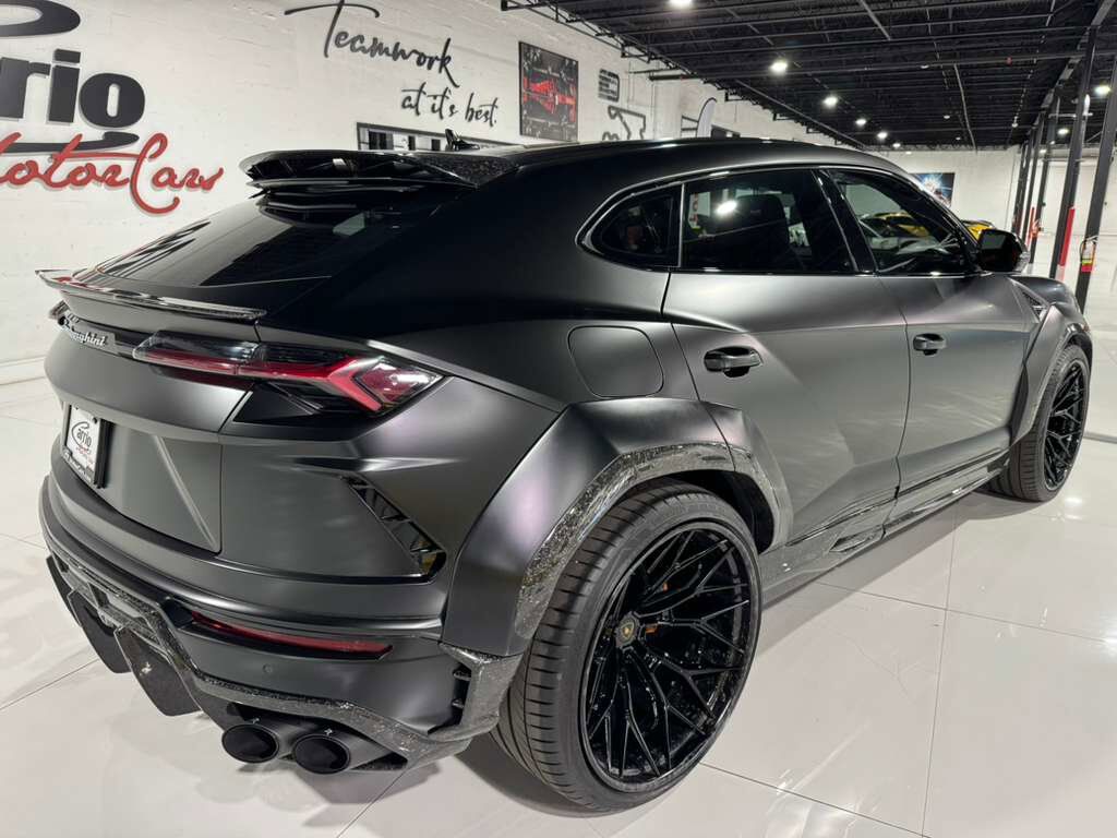 2021 Lamborghini Urus wide body kit, Nero Noctis Matt paint, Ad Personam interior, Bang & Olufsen audio AND MUCH MORE!! Fort Lauderdale FL