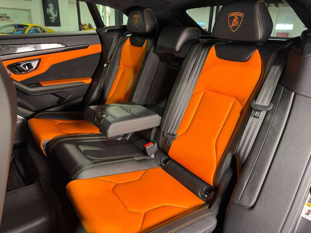 2021 Lamborghini Urus wide body kit, Nero Noctis Matt paint, Ad Personam interior, Bang & Olufsen audio AND MUCH MORE!! Fort Lauderdale FL