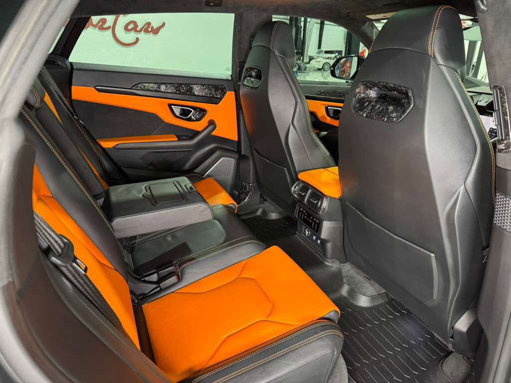 2021 Lamborghini Urus wide body kit, Nero Noctis Matt paint, Ad Personam interior, Bang & Olufsen audio AND MUCH MORE!! Fort Lauderdale FL