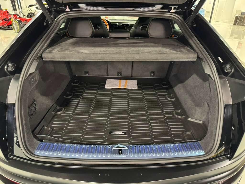 2021 Lamborghini Urus wide body kit, Nero Noctis Matt paint, Ad Personam interior, Bang & Olufsen audio AND MUCH MORE!! Fort Lauderdale FL