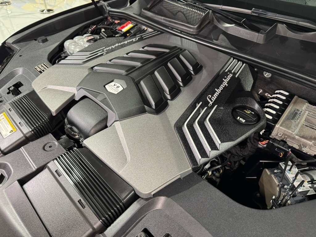 2021 Lamborghini Urus wide body kit, Nero Noctis Matt paint, Ad Personam interior, Bang & Olufsen audio AND MUCH MORE!! Fort Lauderdale FL