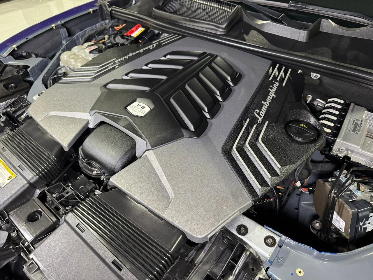 2021 Lamborghini Urus wide body kit, Sensonum audio system, Ad Personam interior AND MUCH MORE!!! Fort Lauderdale FL
