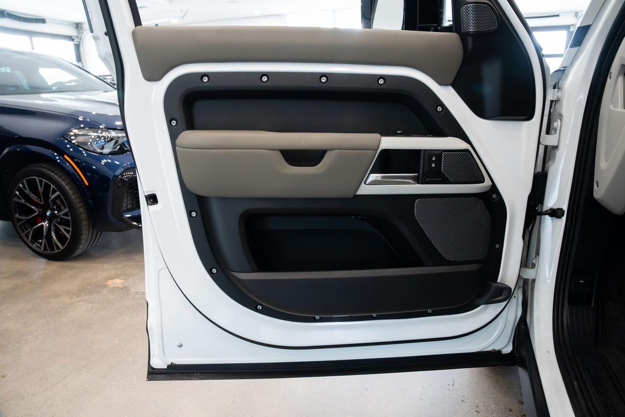 2021 Land Rover Defender 110 SE Gladstone OR