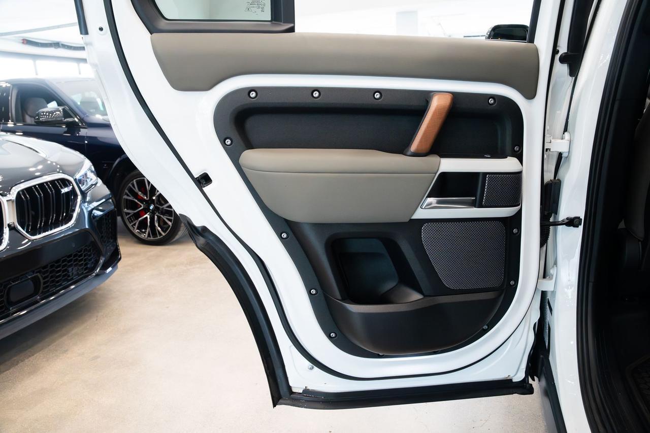 2021 Land Rover Defender 110 SE Gladstone OR