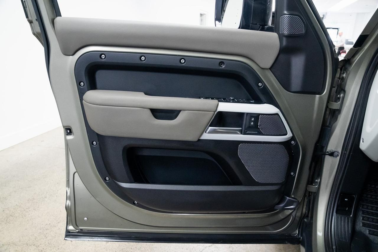 2021 Land Rover Defender 110 SE Panoramic Roof Surround View Camera Portland OR