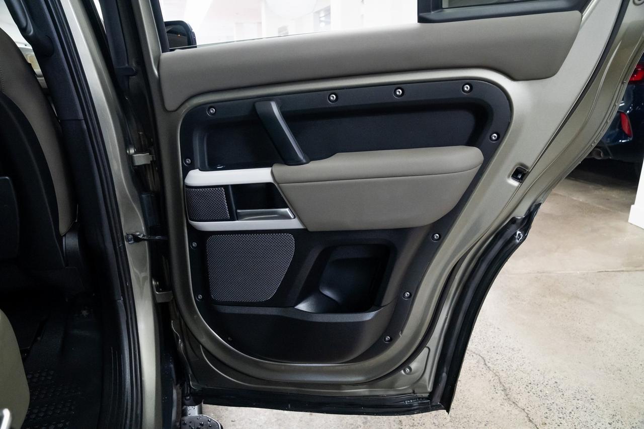 2021 Land Rover Defender 110 SE Panoramic Roof Surround View Camera Portland OR