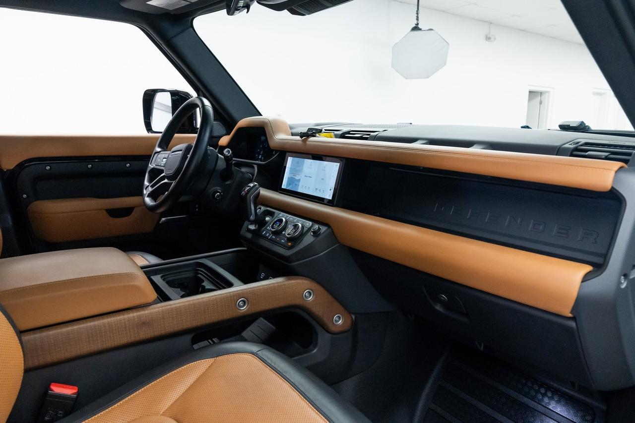 2021 Land Rover Defender 110 X 7 Passenger Vented Seats Meridian Audio Panoramic Portland OR