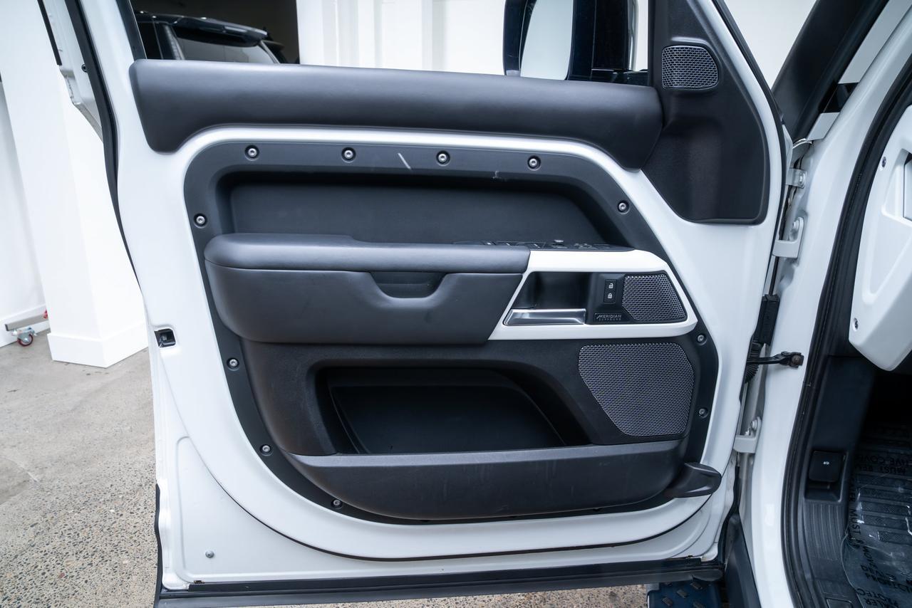 2021 Land Rover Defender 110 X-Dynamic HSE Adaptive Cruise / Ventilated Seats Portland OR