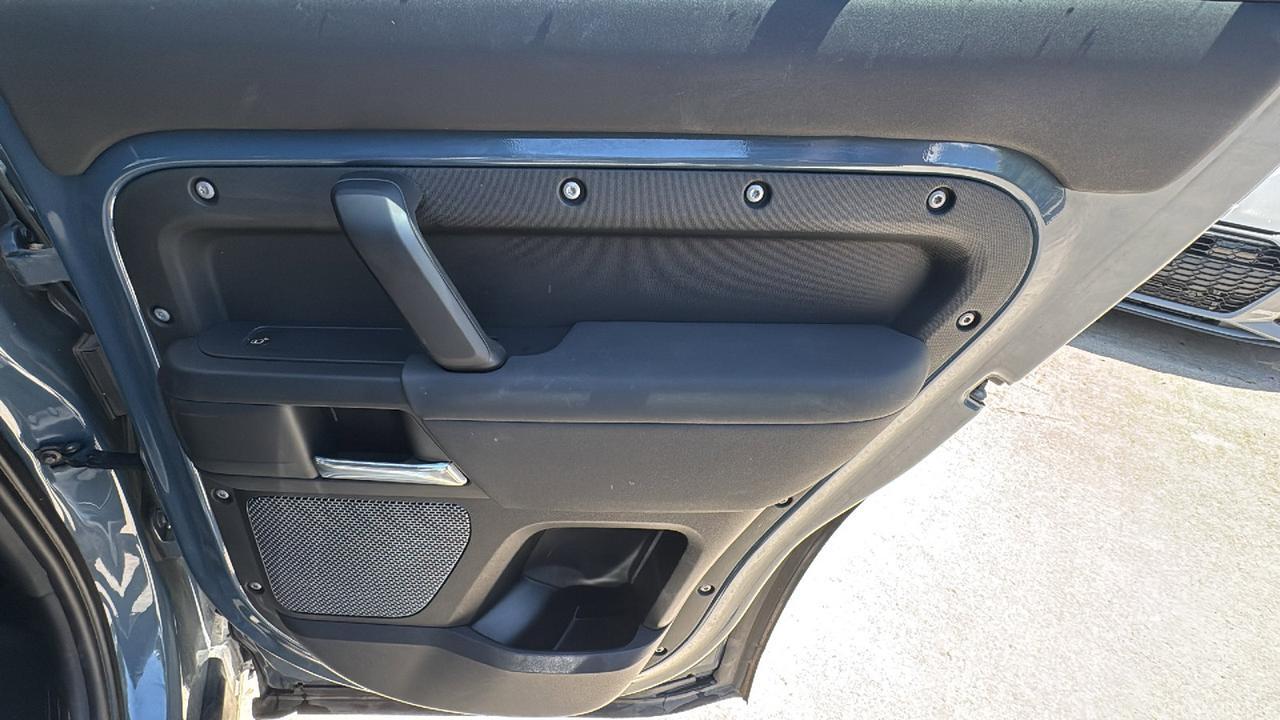 2021 Land Rover Defender S  Selma TX