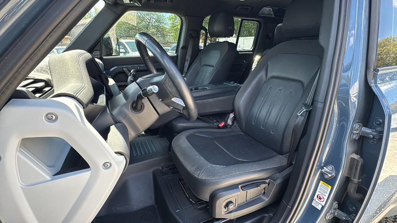 2021 Land Rover Defender S  Selma TX