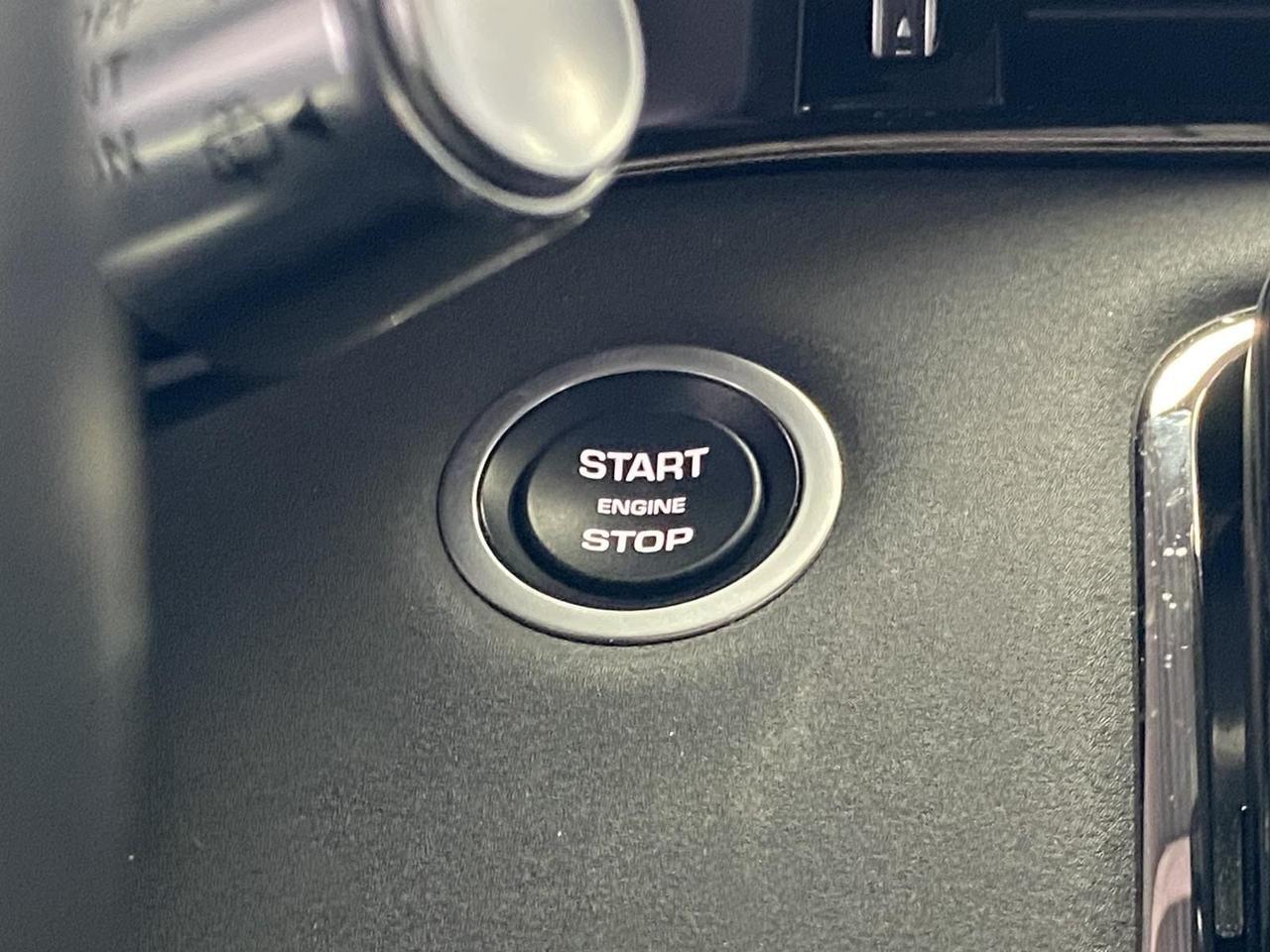 2021 Land Rover Range Rover Evoque R-Dynamic SE Richmond Hill NY