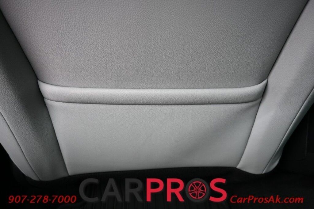 2021 Land Rover Range Rover Evoque S - AWD - Heated Leather Seats - Heated Steering Wheel - Meridian Sound System - Panoramic Fixed Roof - 360 Camera - Apple CarPlay/Android Auto - Bluetooth - Front & Rear Sensors - Blind Spot Assist - Power Liftgate - 1 Owner Anchorage AK