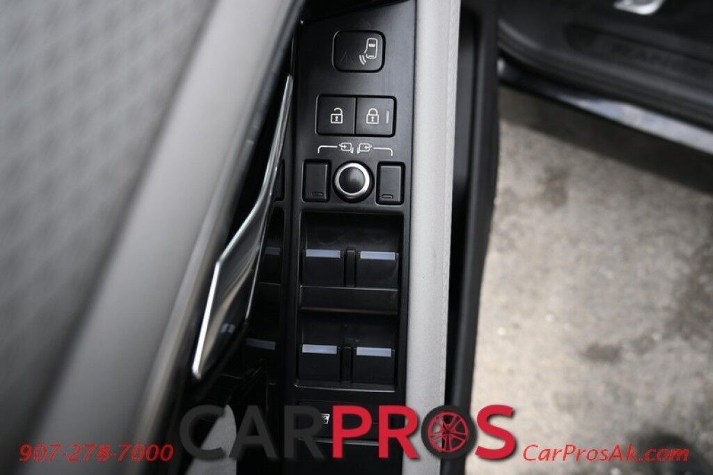 2021 Land Rover Range Rover Evoque S - AWD - Heated Leather Seats - Heated Steering Wheel - Meridian Sound System - Panoramic Fixed Roof - 360 Camera - Apple CarPlay/Android Auto - Bluetooth - Front & Rear Sensors - Blind Spot Assist - Power Liftgate - 1 Owner Anchorage AK