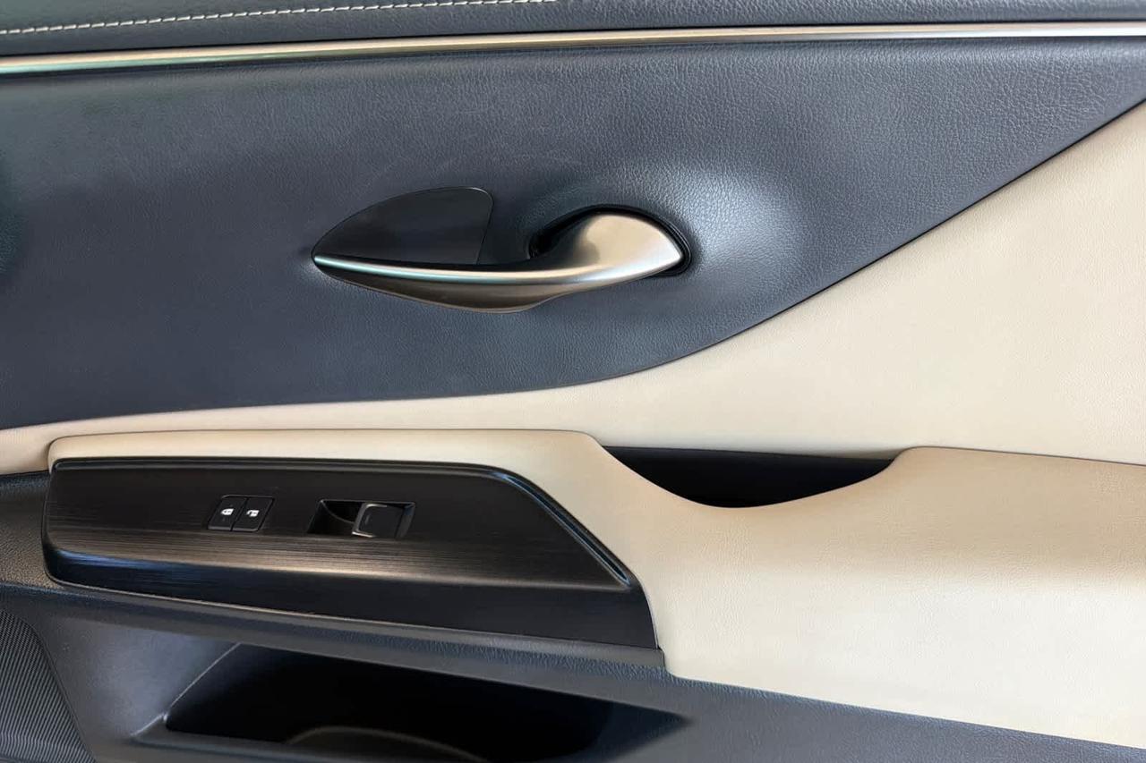 2021 Lexus ES 300h Roseville CA