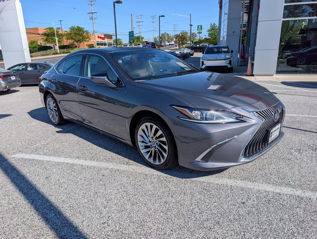 2021 Lexus ES