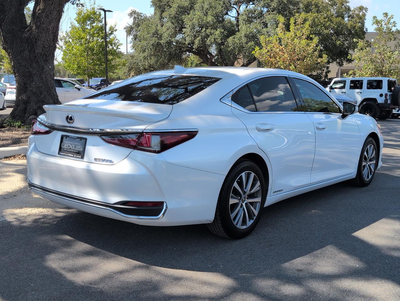 2021 Lexus ES 300h