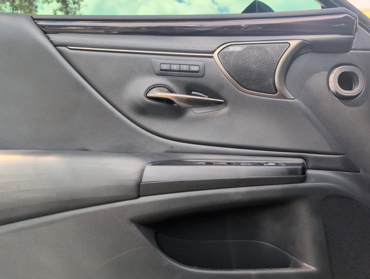 2021 Lexus ES 300h Ultra Luxury San Antonio TX
