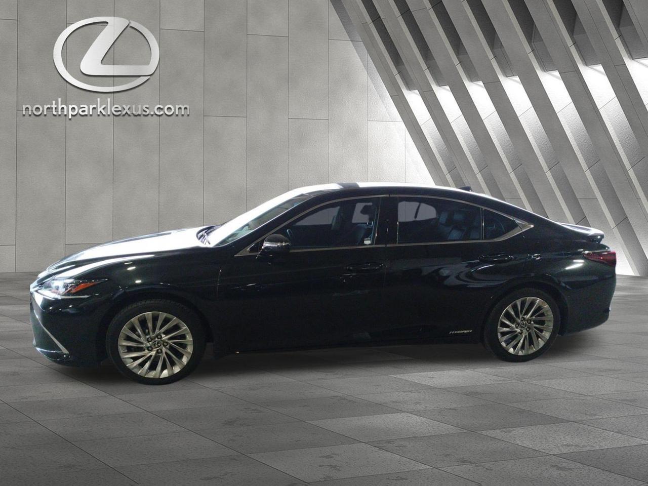2021 Lexus ES 300h Ultra Luxury