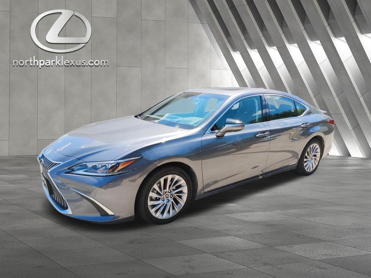 2021 Lexus ES 300h Ultra Luxury