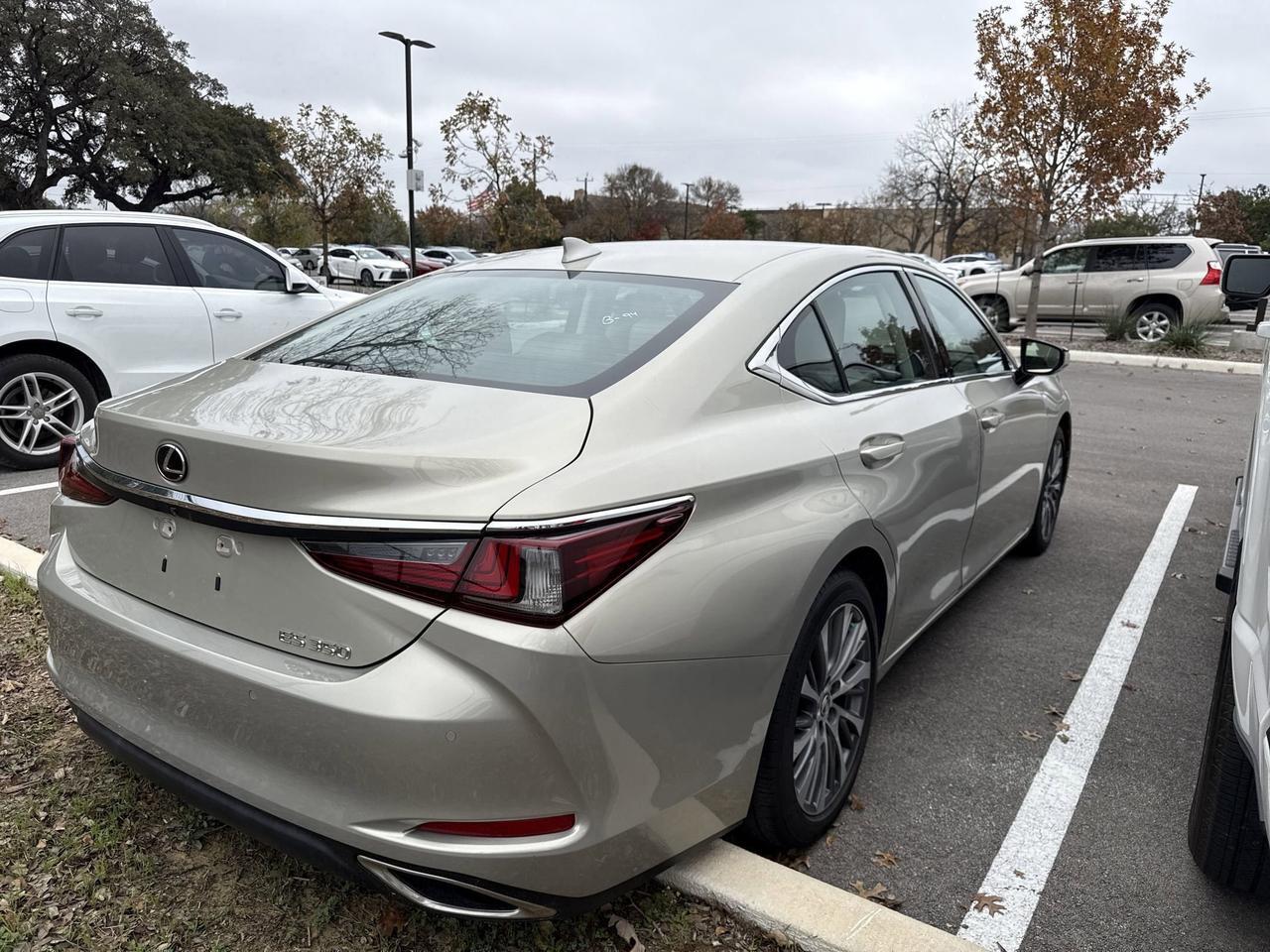 2021 Lexus ES 350