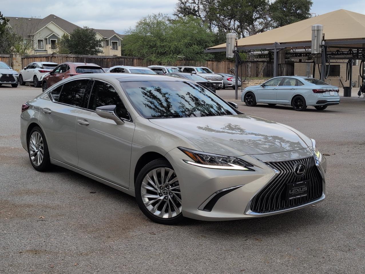 2021 Lexus ES