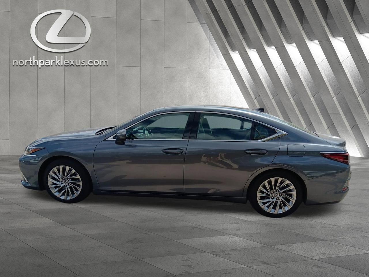 2021 Lexus ES