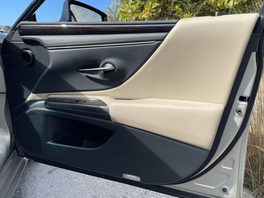 2021 Lexus ES 350~NAVIGATION~ADAPTIVE CRUISE CONTROL~REMAINDER OF FACTORY WARRANTY~ONLINE FINANCE AND SHIPPING AVAILABLE!!! Sarasota FL