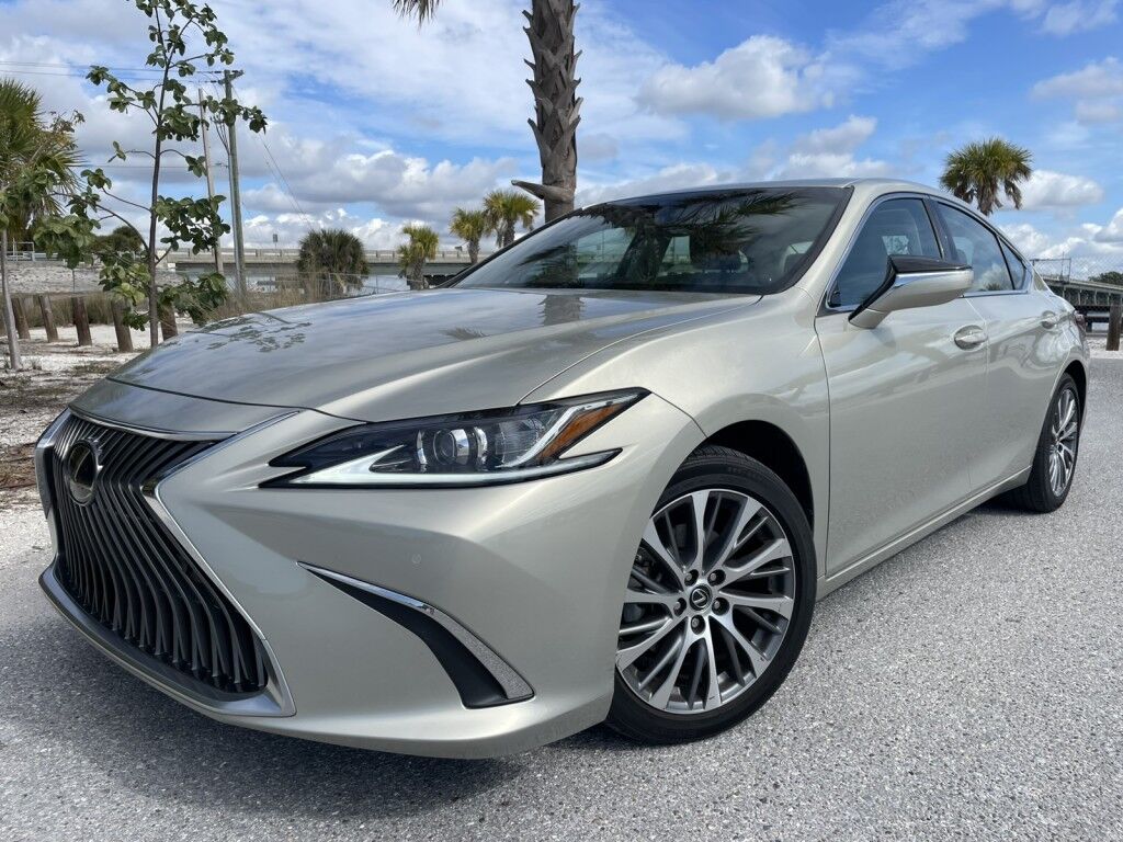 2021 Lexus ES 350~NAVIGATION~ADAPTIVE CRUISE CONTROL~REMAINDER OF FACTORY WARRANTY~ONLINE FINANCE AND SHIPPING AVAILABLE!!!
