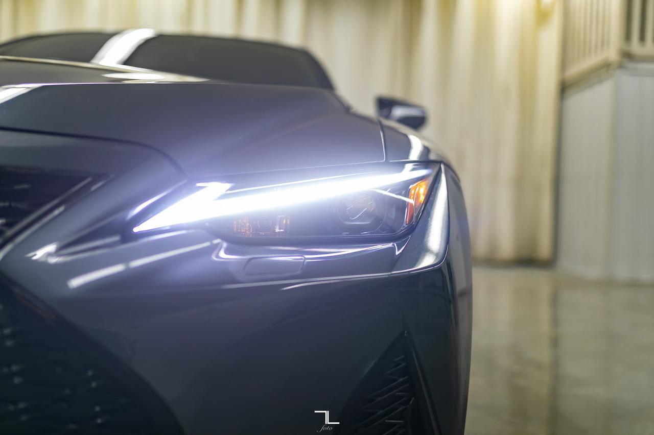 2021 Lexus IS 300 AWD F-Sport Leather Roof Nav BCam Red Deer AB